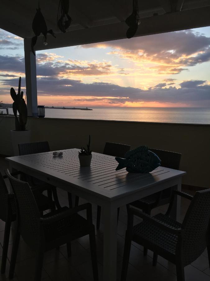 Casa Vacanze Nord-Ovest ガリポリ エクステリア 写真